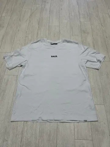 BALR 화이트 T셔츠 M 축구