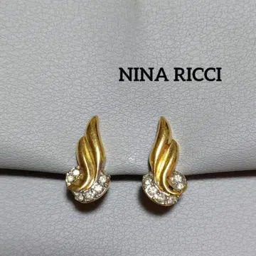 NINA RICCI 골드톤 귀찌