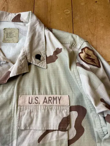 [ 실물 판매 ] U.S. Army 데저트 카모 자켓 L-R 성조기 패치