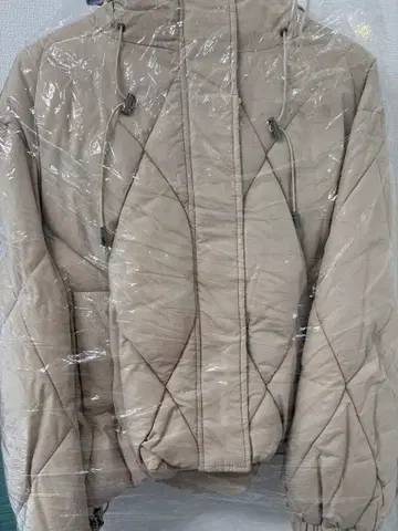 베이지 퀼팅 다운 자켓 F