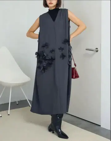 플라워 모티브 V넥 원피스 그레이 프라네 frene 같은 형태 새상품