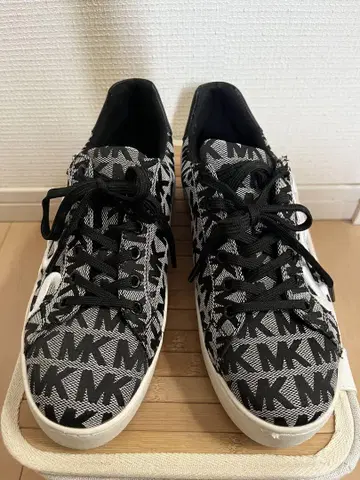 MICHAEL KORS 로고 스니커즈