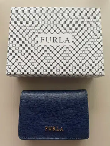 FURLA 네이비 3단 폴더형 지갑