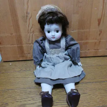 인형 베이지 드레스