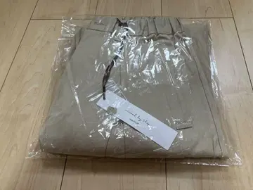 내추럴 바이 클립 코튼 트윌 배럴 팬츠 베이지
