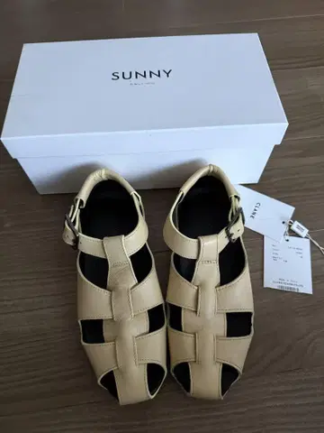 PELLICO SUNNY SOFIA 펠리코 구르카 샌들 36