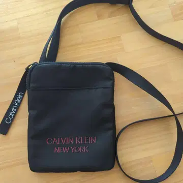 CALVIN KLEIN 숄더백 블랙