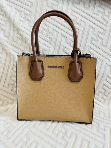 MICHAEL KORS 베이지 숄더백