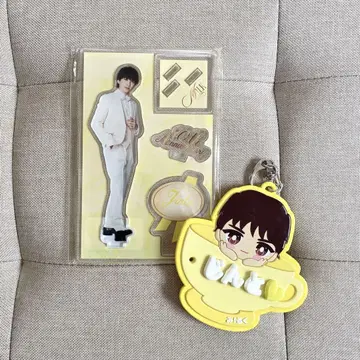 M!LK 10th Anniversary 굿즈