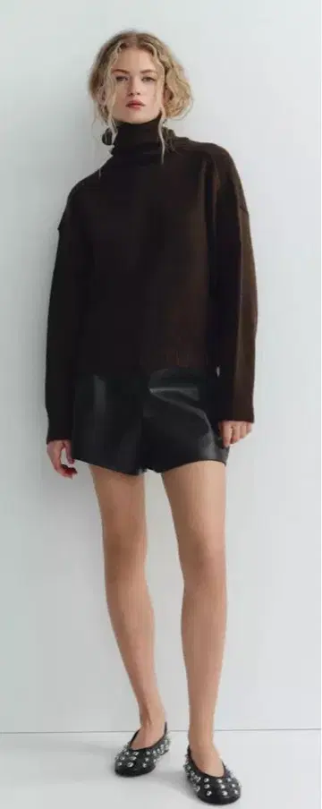 ZARA 벨트 고리 하이웨스트 숏팬츠