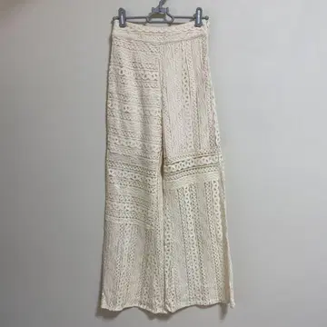 Chico 레이스 팬츠 전체 레이스 패널 팬츠 플레어 팬츠