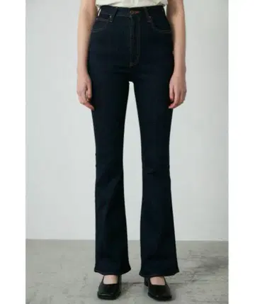 [ MOUSSY ] HW Rebirth FLARE 26인치