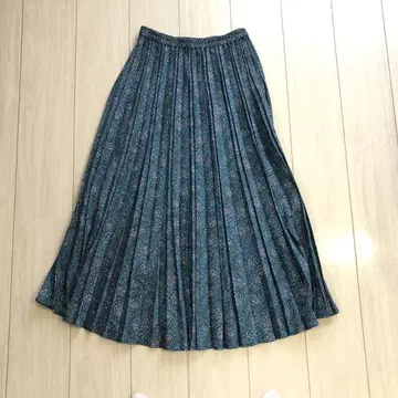 [ 새상품급 ] 레트로 시크한 꽃무늬 플리츠 스커트