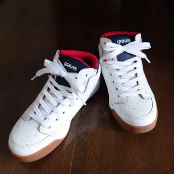 그래비스 터맥 하이컷 스니커즈 22.5cm