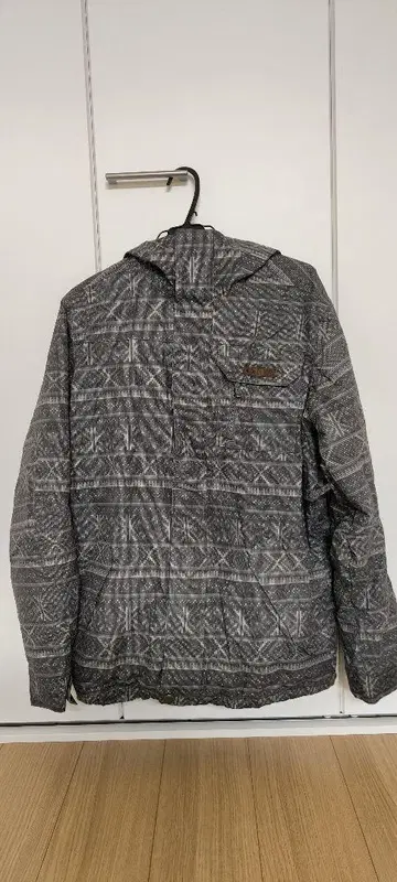 BURTON 스노우보드 자켓 S + 장갑 + 니트 모자 + 소품함