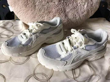Puma 화이트 그레이 스니커즈 26cm