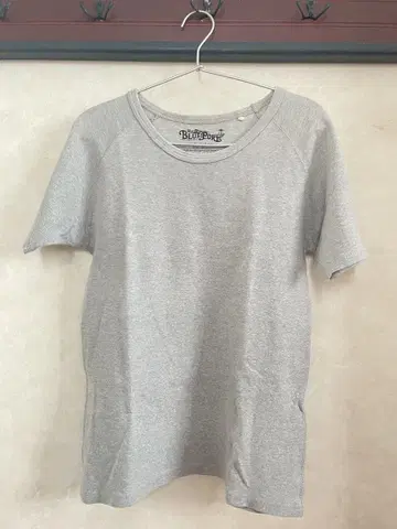그레이 라운드넥 T셔츠 반팔