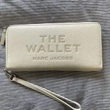 MARC JACOBS 더 월렛 화이트 장지갑