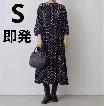 댓글 필수 새상품 BEARDSLEY 비어즐리 도트 개더 원피스