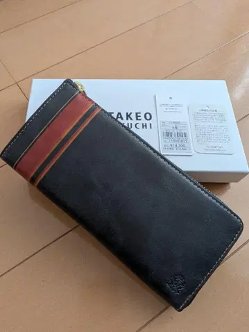새상품 미사용 다케오 키쿠치 장지갑 가격표 박스 포함