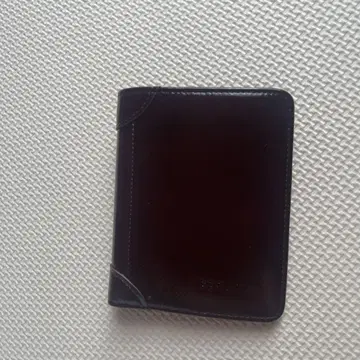 다크 브라운 가죽 접이식 지갑