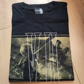 01 FFVII 리메이크 T셔츠 XL 사이즈