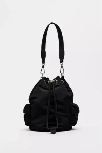 ZARA 테크니컬 소재 미니 버킷 백 새상품급
