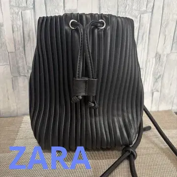 [ 미사용 새상품 ] ZARA 플리츠 버킷 백 / 블랙
