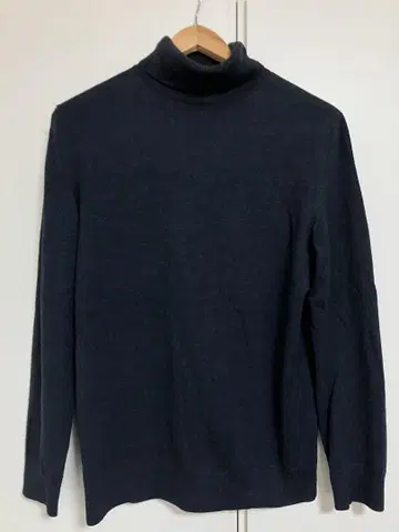 [ 무료배송 ] A.P.C. 아페쎄 터틀넥 니트 스웨터 M 사이즈