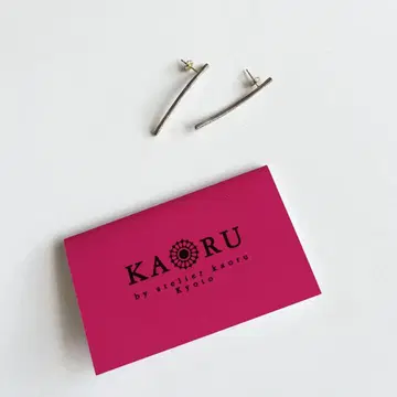 KAORU 실버 헬릭스 귀걸이