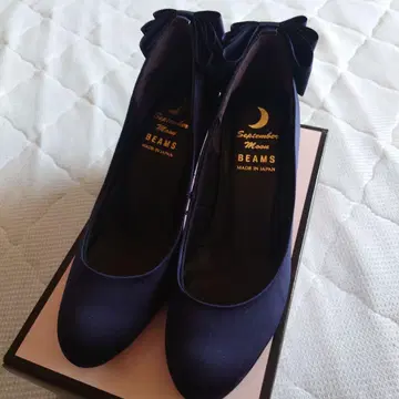 BEAMS 네이비 리본 포함 펌프스 23.5cm
