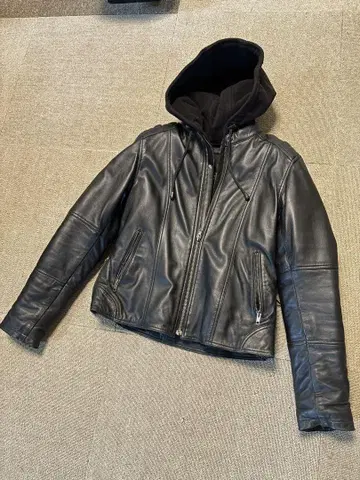 DEGNER FRAU 블랙 가죽 자켓 후드 부착