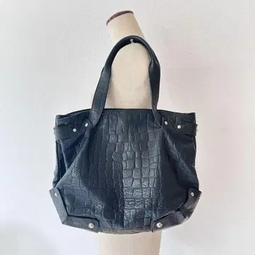 y2k leather shoulder bag 00s black