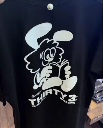 VERDY THIRTY3 매거진 티셔츠 S 사이즈