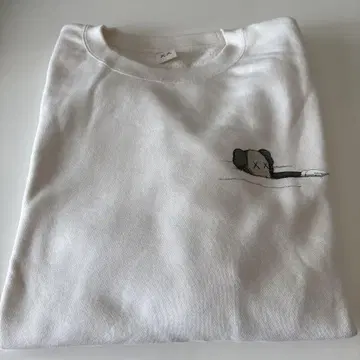 유니클로 x KAWS 프린트 트레이닝복 화이트 3XL