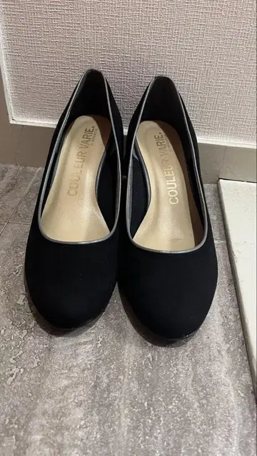 COULEUR VARIE 블랙 웨지힐 펌프스