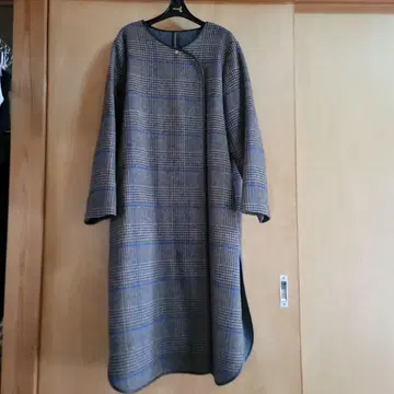 Aga 브라운 계열 체크 롱 코트 울 혼방