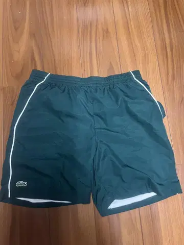 LACOSTE 다크 그린 숏팬츠 사이즈 5