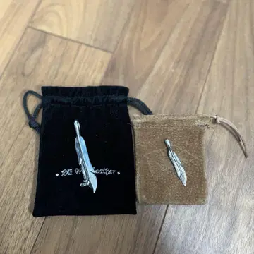 Bill Wall Leather 실버 깃털 펜던트 2세트