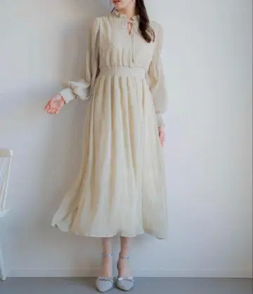 새상품급 노엘라 마조리카 플리츠 롱 원피스 리본 프리