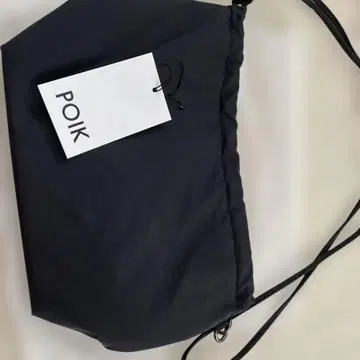 POIK 블랙 숄더백
