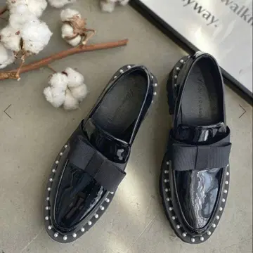 새상품 아키론 x Donoban 콜라보 펄 리본 로퍼 S
