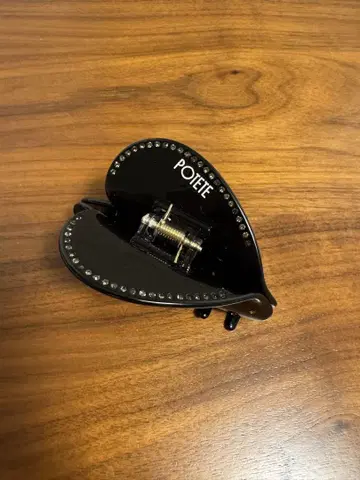 POTETE 하트 클립 블랙