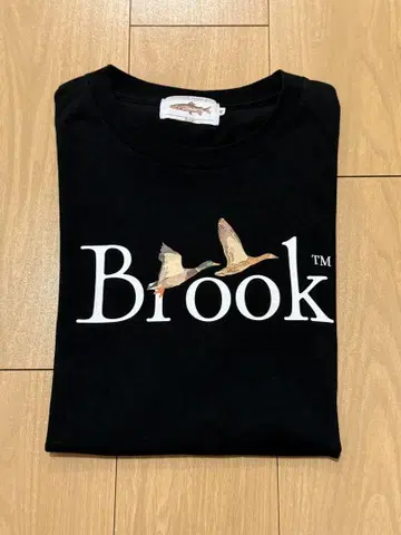 Brook T셔츠 L 사이즈 블랙