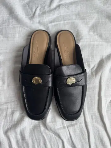 가죽 코인 로퍼 뮬