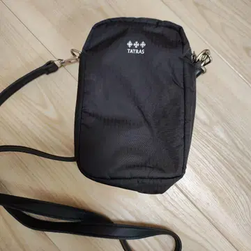 TATRAS 블랙 숄더백