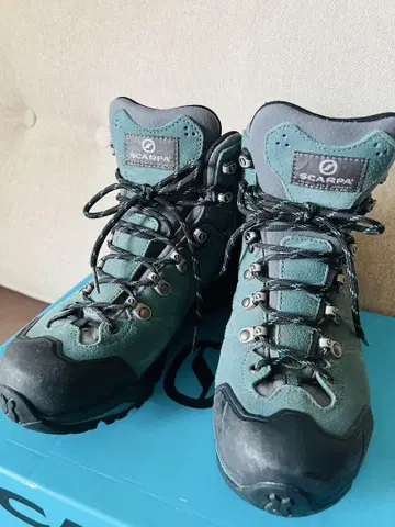 SCARPA 등산화 터콰이즈 사이즈 39 스컬파