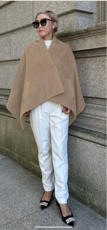 JENNE 제뉴 케이프 코트