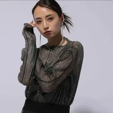 HARE 디자인 라메 시어 탑 블랙