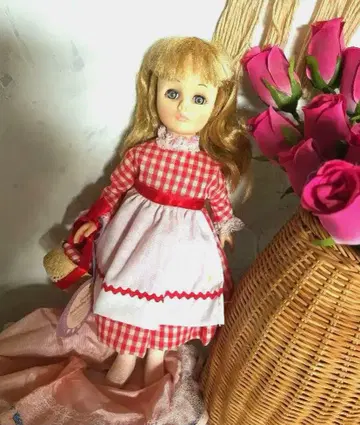 빈티지 U.S.A. 인형 리틀 레드 라이딩 후드